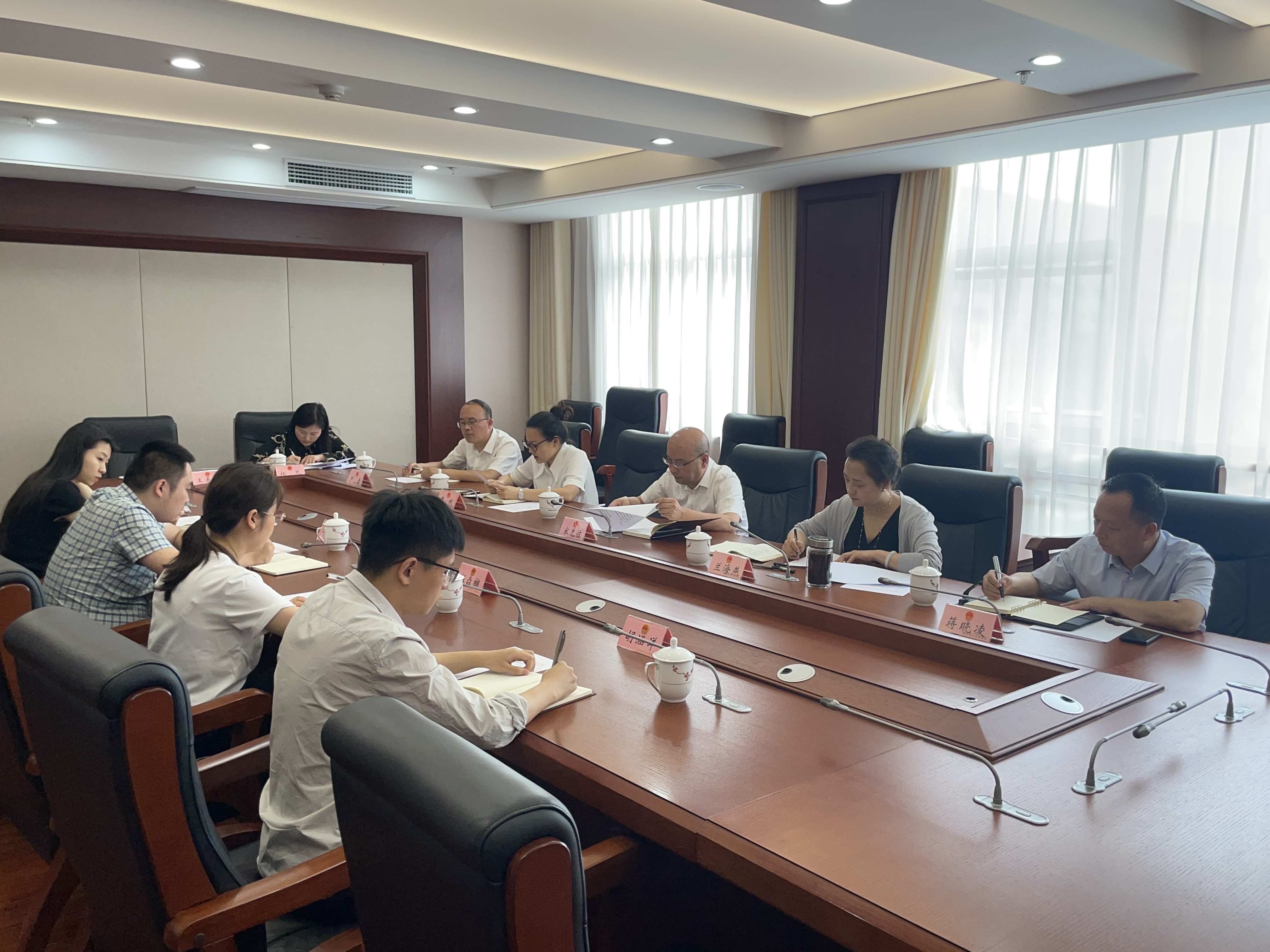 南充市人大常委会机关召开新入职干部集体谈话会