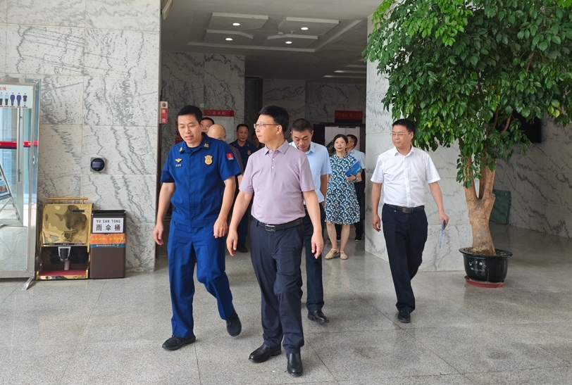 马文林带队调研城市安全情况