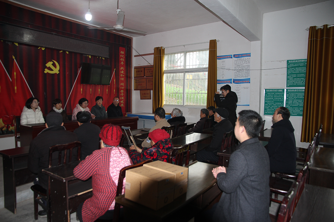 张晓艳带队赴南部县开展慰问困难群众活动和巡林工作